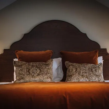 Bridge House & Silver Howe View