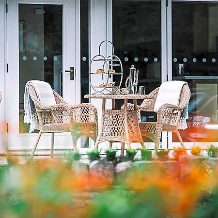 Bridge House & Silver Howe View فندق 3*