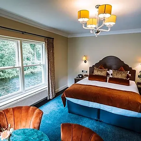 Bridge House & Silver Howe View 3*