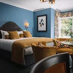 Bridge House & Silver Howe View Hotel 3*