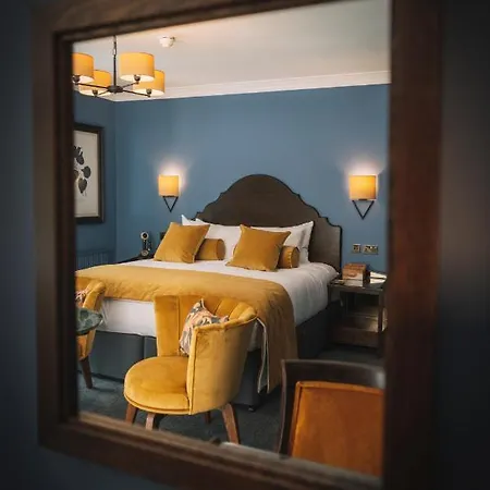 Bridge House & Silver Howe View Hotel 3*