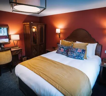 Bridge House & Silver Howe View Hotel