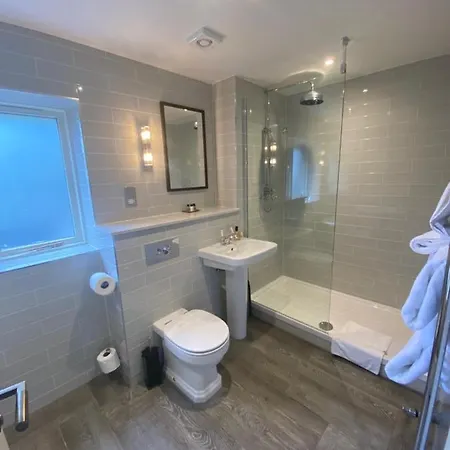 Bridge House & Silver Howe View 3*