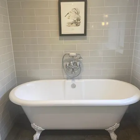 Bridge House & Silver Howe View Hotel