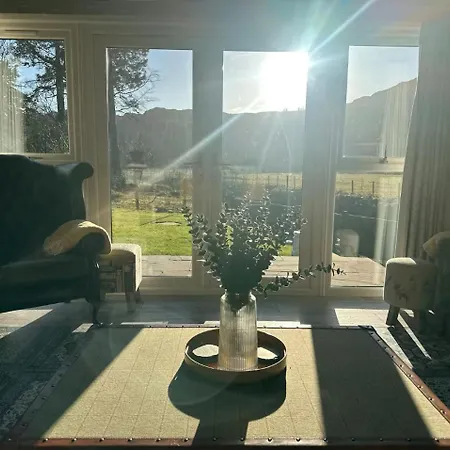 Bridge House & Silver Howe View Отель 3*
